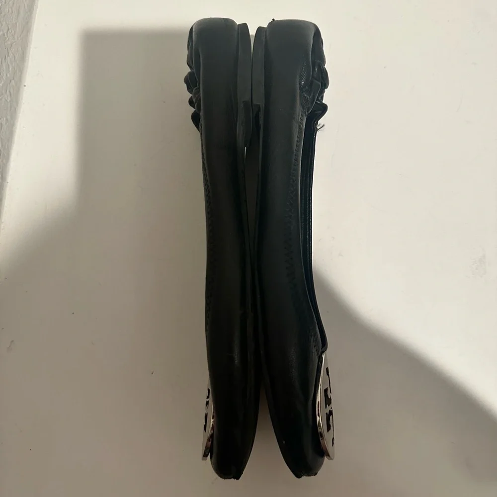 Tory Burch Reva Black Leather Ballet Flats Silver Logo Size 8.5